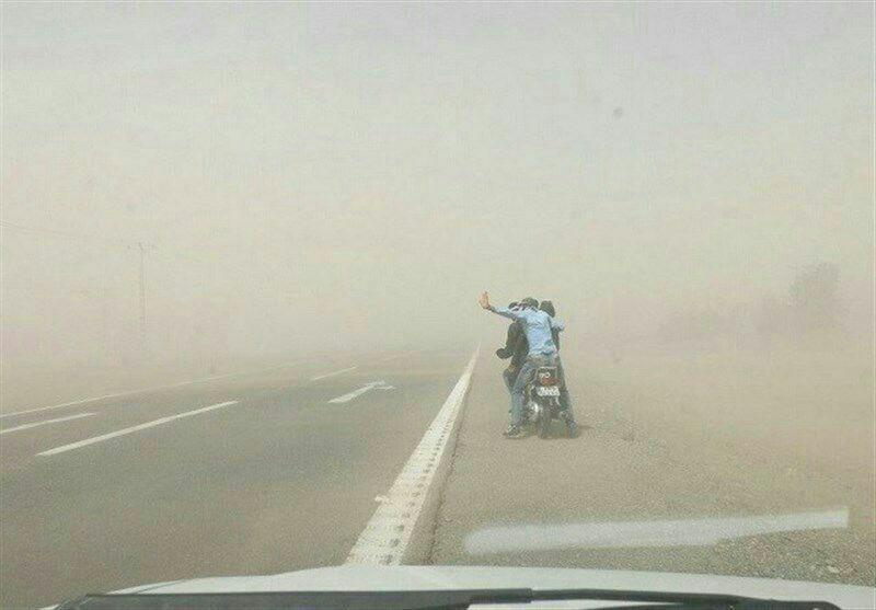 جولان ریز گردها وتوفان شن درریگان جولان ریز گردها وتوفان شن درریگان