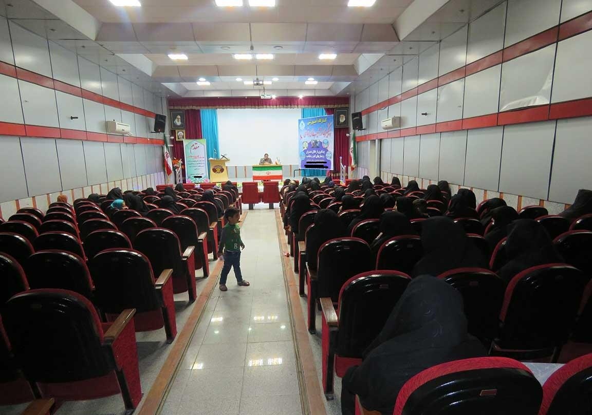 کارگاه پیشگیری از آسیب های اجتماعی ویژه خانواده زندانیان