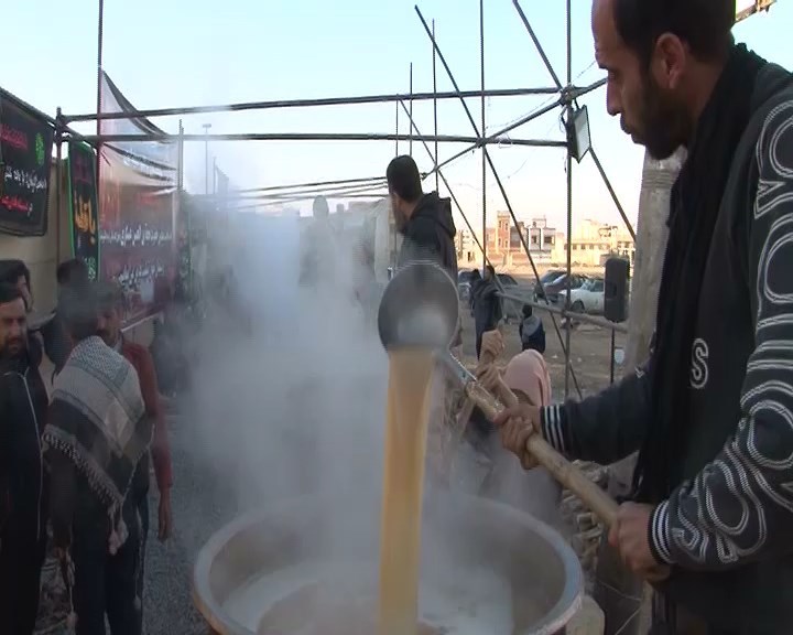 پخت ده تن سمنو در شهرهای فلاورجان و فولادشهر