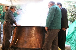 پخت چهار تن سمنو پخت چهار تن سمنو