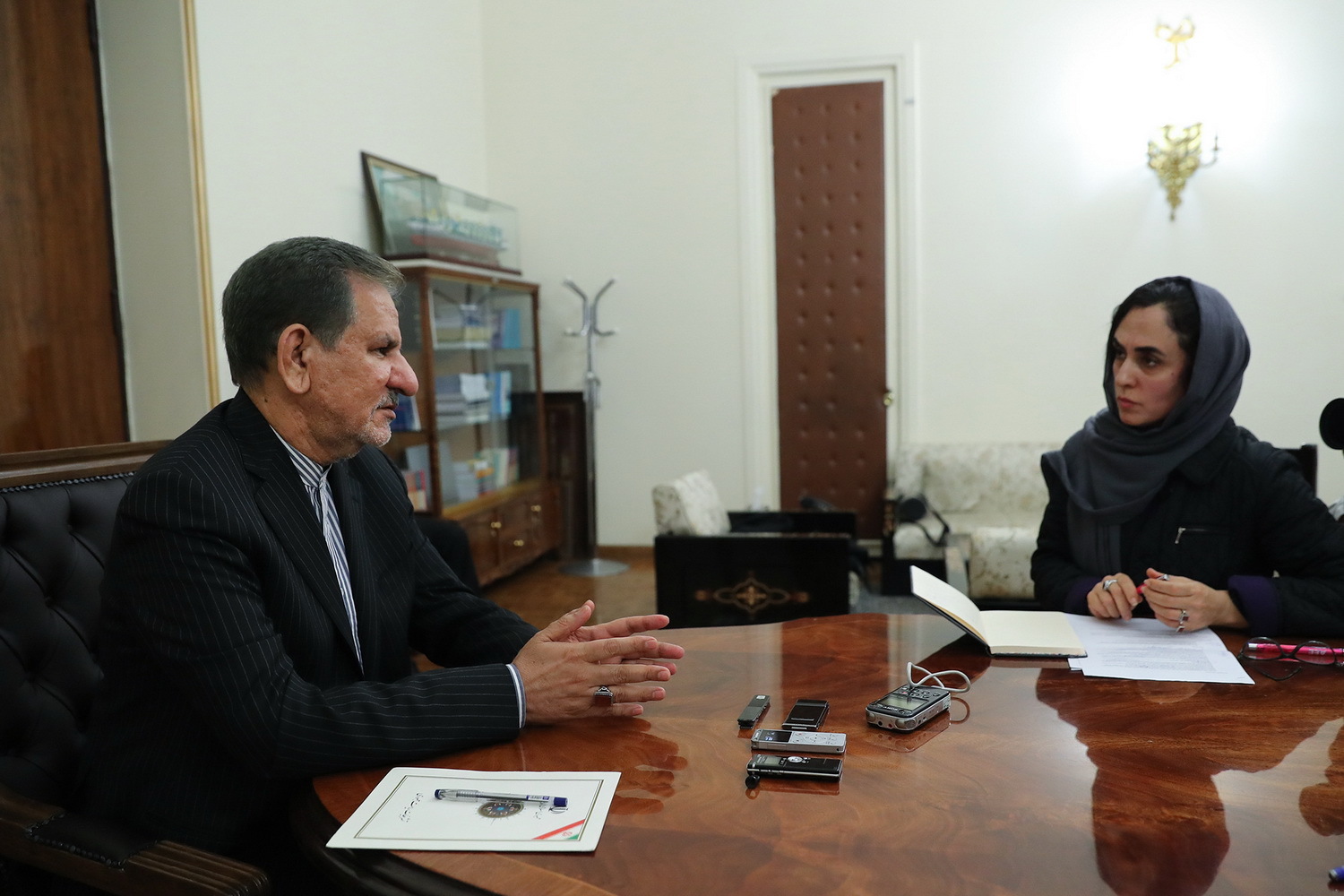 تا زمانی که برجام در جهت منافع ملی است از آن حمایت می‌کنیم