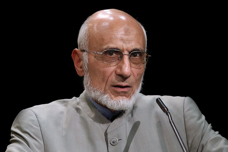 برخلاف این دولت باید دولتی بیاید که با رهبری زاویه نداشته باشد برخلاف این دولت باید دولتی بیاید که با رهبری زاویه نداشته باشد