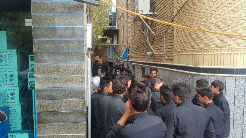 توزیع نذورات مردمی در تاسوعای حسینی