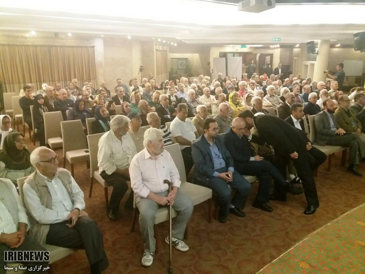 همایش تجلیل از هنرمندان پیشکسوت کشور همایش تجلیل از هنرمندان پیشکسوت کشور