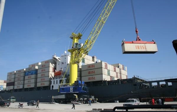 9 میلیارد و 735 میلیون دلار کالا از استان بوشهر صادر شد