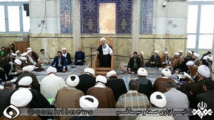 دولتمردان به فکر حل مشکلات معیشتی مردم باشند نه حضور بانوان در ورزشگاهها