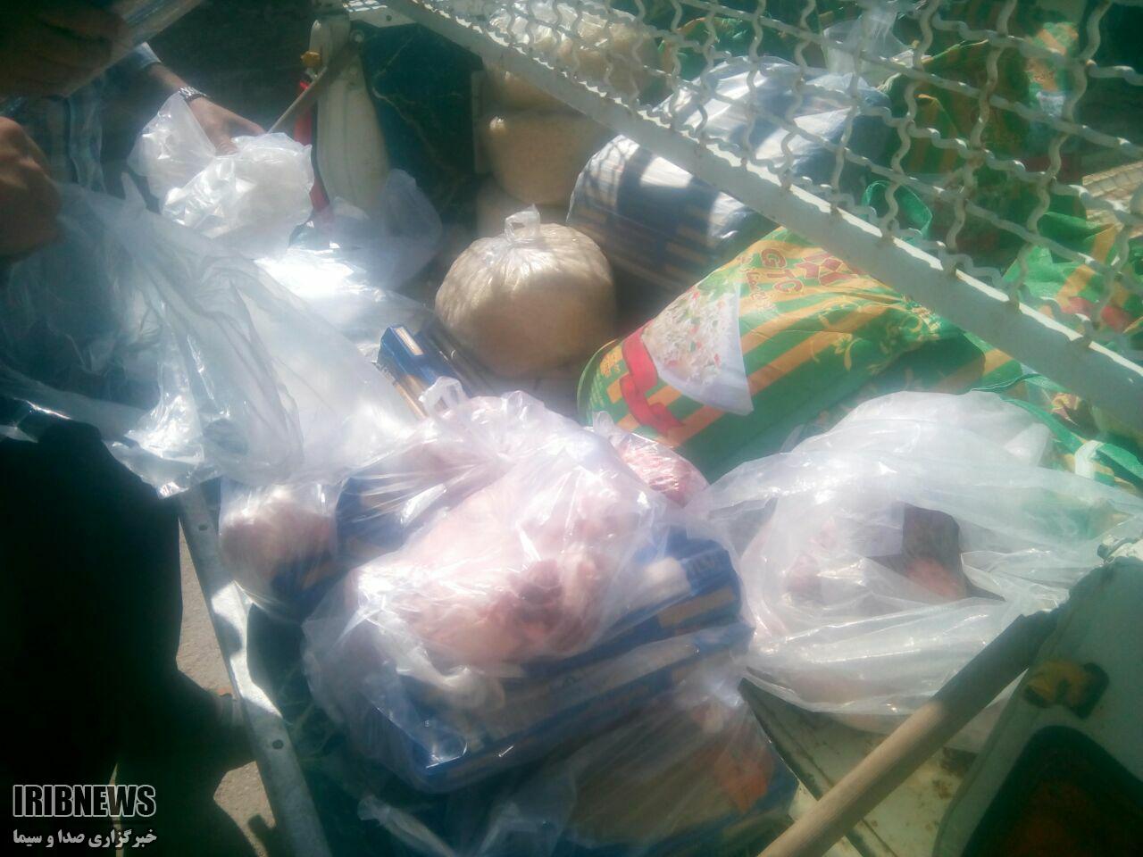 توزیع سبد غذایی،البسه و لوازم منزل بین محرومان بخش آیسک