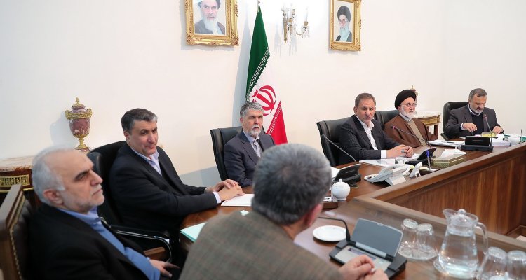 باید برای تسهیل شرایط حج برای مردم تلاش کنیم