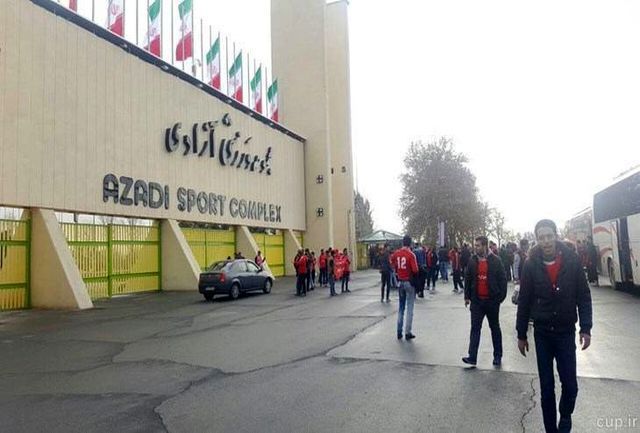 فروش بلیت بازی پرسپولیس و سپیدرود در ورزشگاه آزادی