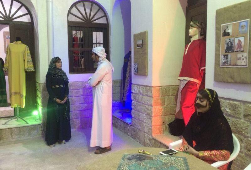 گشایش نمایشگاه پوشش های قدیمی