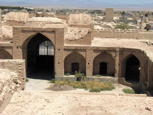آغاز مرمت و بازسازی کاروانسرای عباسی ورزنه