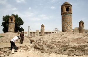 مرمت آب انبار سردار محله قُملاق در قزوین