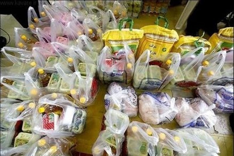 توزیع سبد کالای حمایت غذایی میان مددجویان کرمانشاهی