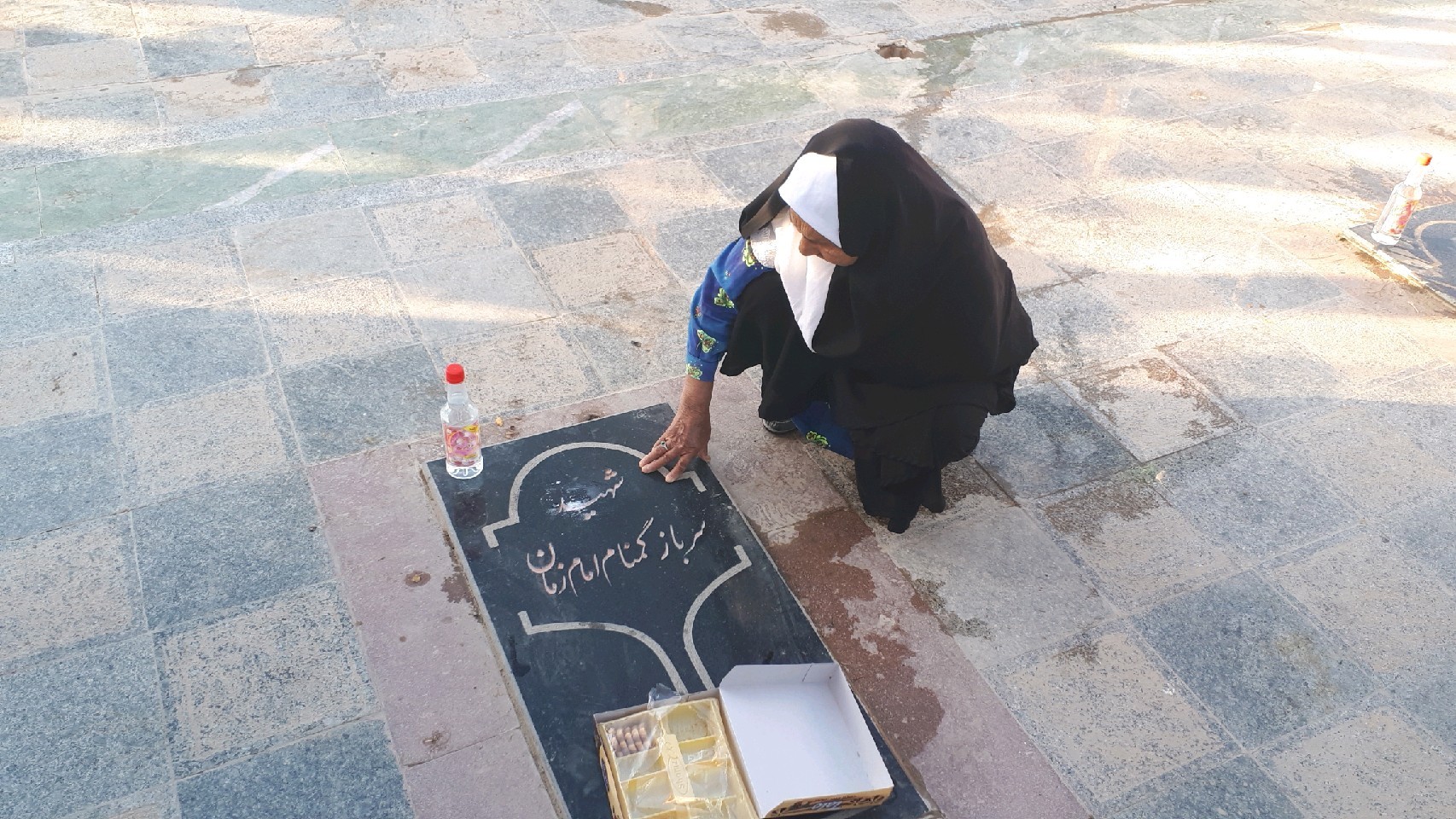 غبارروبی گلزار شهدای شهر فرهادگرد فریمان