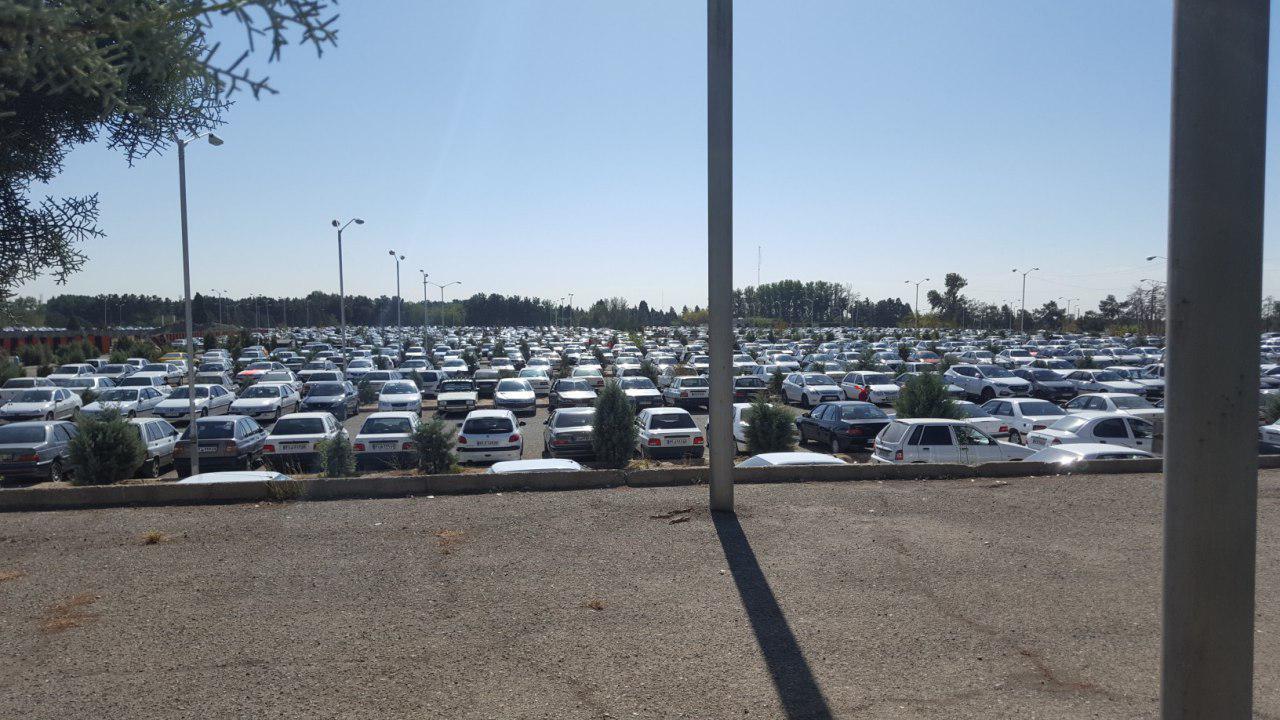 حدود ۱۰ هزار نفر در ورزشگاه آزادی