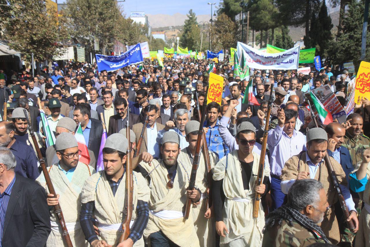 آمادگی مردم فهیم استان برای دادن پاسخ کوبنده به ترامپ آمادگی مردم فهیم استان برای دادن پاسخ کوبنده به ترامپ