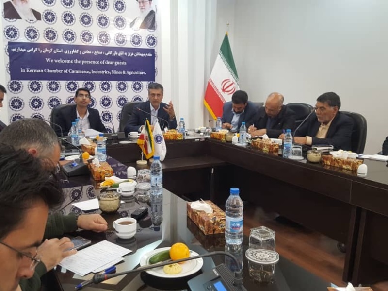 رئیس اتاق کرمان: رونق تولید به نهضتی فراگیر تبدیل شود رئیس اتاق کرمان: رونق تولید به نهضتی فراگیر تبدیل شود