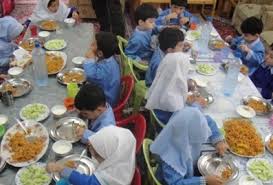 توزیع رایگان غذای گرم در مهدکودکهای باخرز