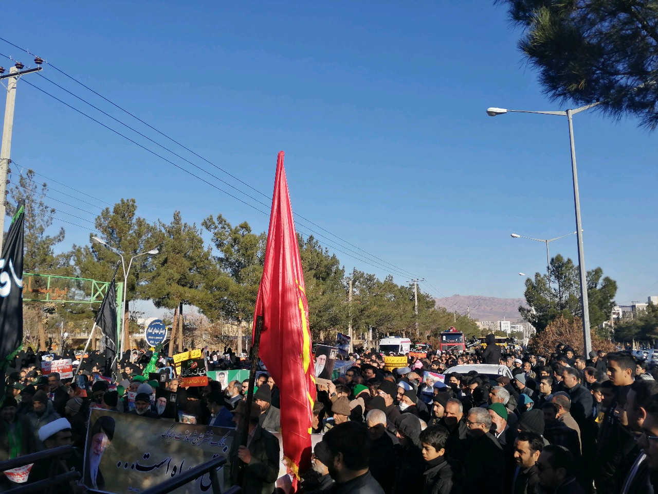 راهپیمایی مردم بیرجند در حمایت از اقدام شجاعانه سپاه پاسداران