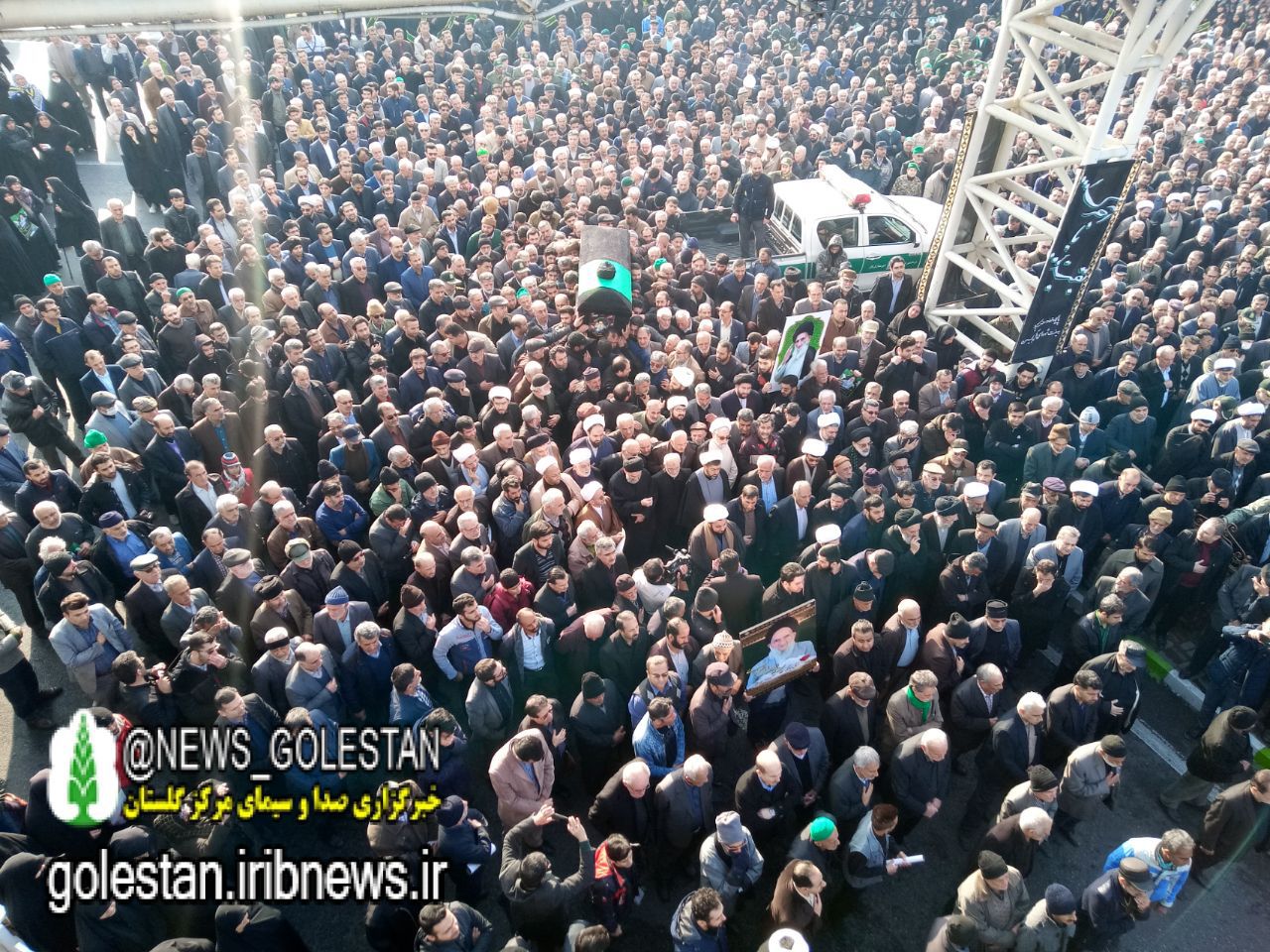 تشییع پیکر آیت الله سید محمد رضا میبدی (ره) تشییع پیکر آیت الله سید محمد رضا میبدی (ره)