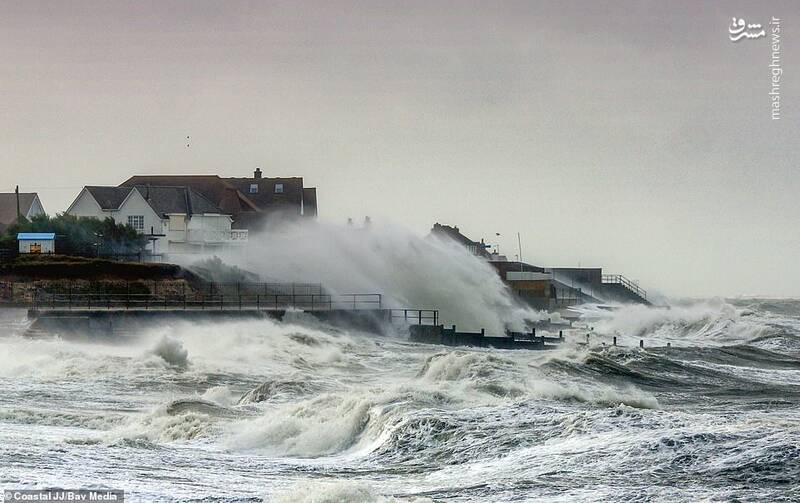 تصاویری از طوفان شدید در جنوب انگلیس تصاویری از طوفان شدید در جنوب انگلیس