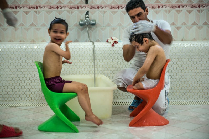 از كودكی تا بزرگسالی در آسایشگاه از كودكی تا بزرگسالی در آسایشگاه