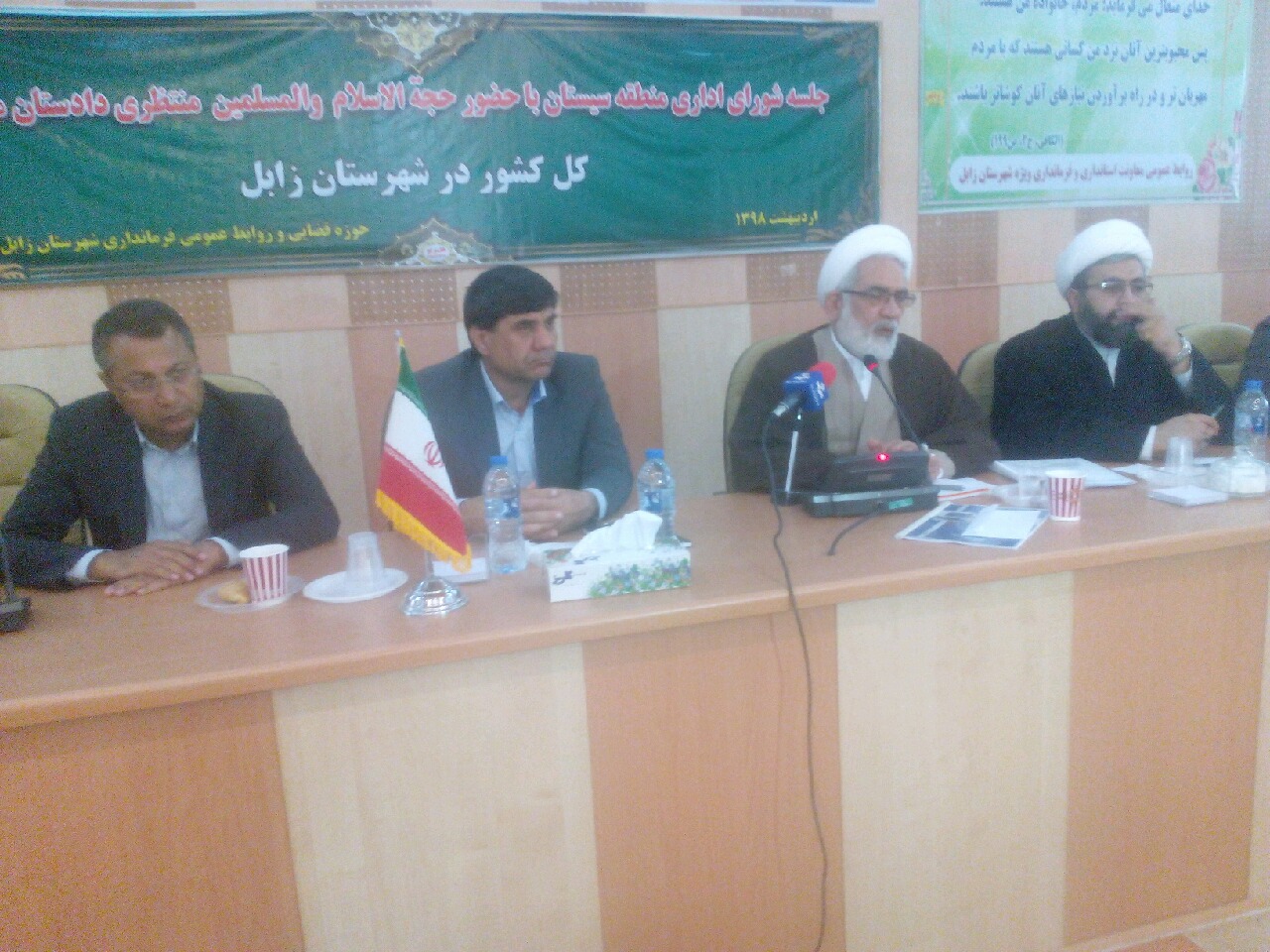 باید با مدیریتی صحیح از مهاجرت مردم از منطقه سیستان جلوگیری شود.