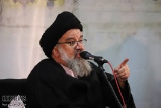 حضور مردم در مراسم شب قدر، نشانه وحدت کشور حضور مردم در مراسم شب قدر، نشانه وحدت کشور