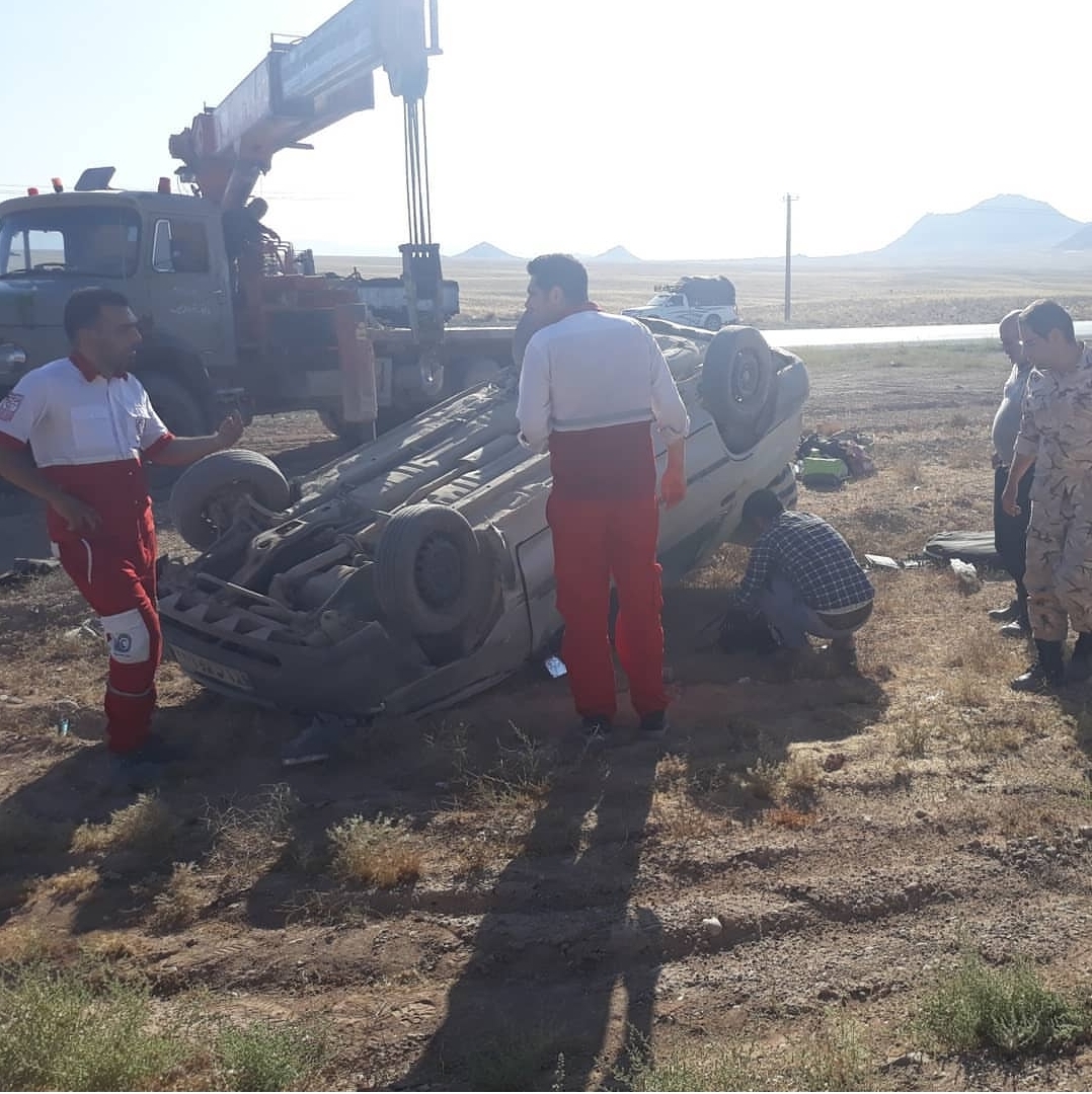 4 مصدوم در اثر واژگونی خودرو پراید 4 مصدوم در اثر واژگونی خودرو پراید