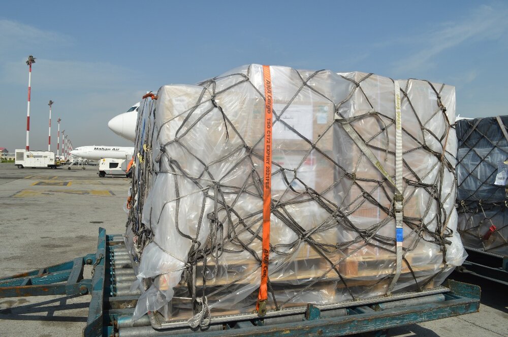 تحویل نخستین محموله ماسک وارداتی به خراسان رضوی