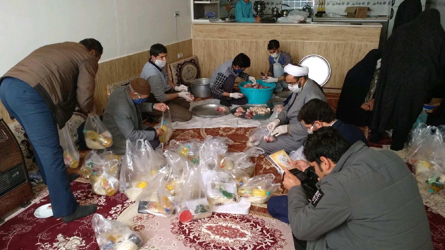 توزیع بیش از 4 هزار بسته معیشتی میان نیازمندان در شهرهای خراسان رضوی