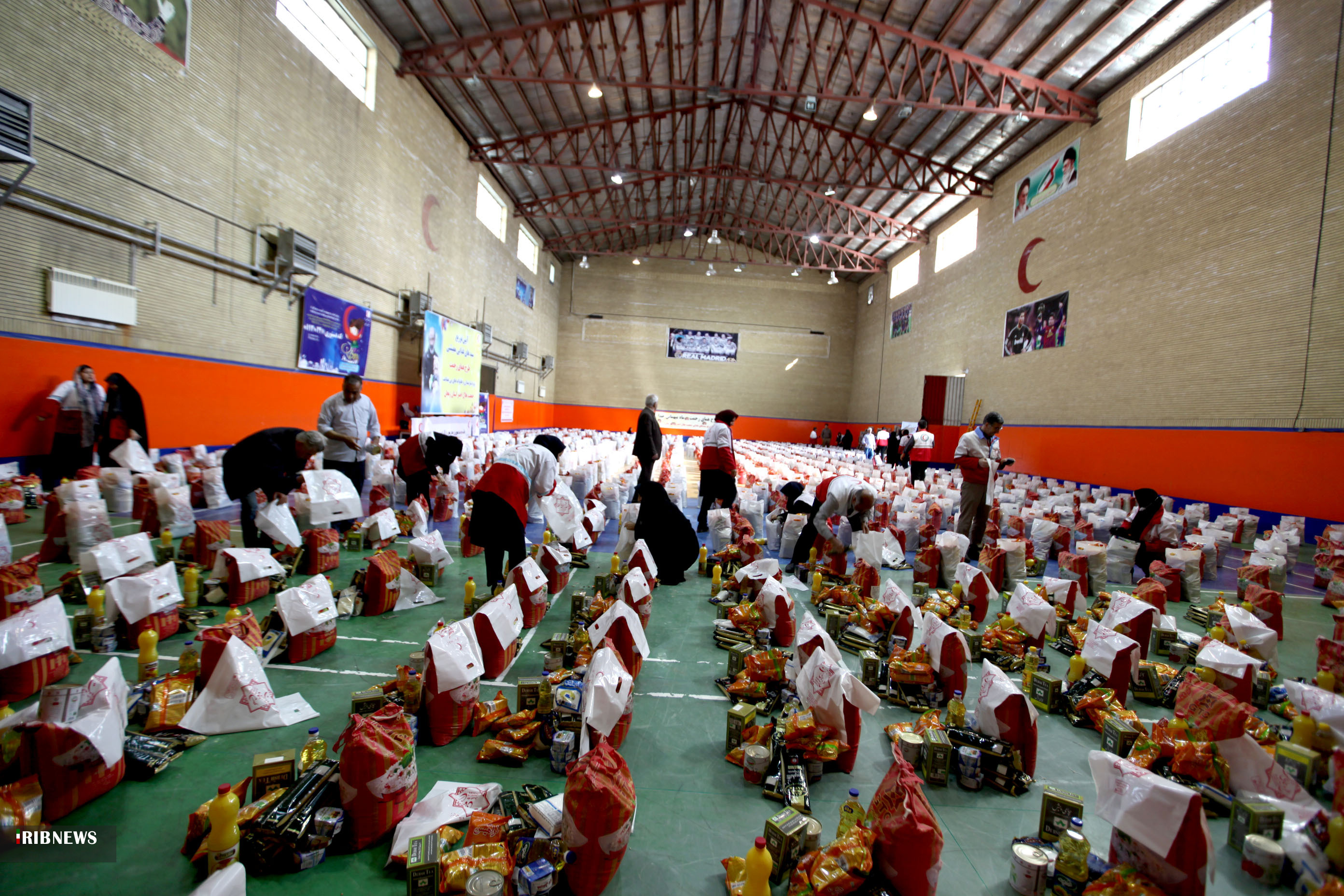 توزیع سبدهای غذایی طرح توزیع سبدهای غذایی طرح