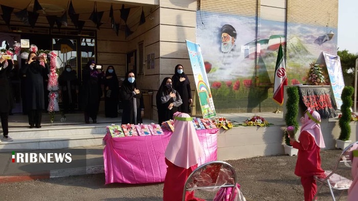 والدین و دانش آموزان در گیرو دار بازگشایی مدارس