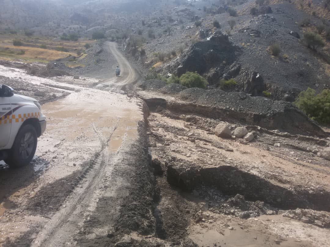 تلاش راهداران برای برقراری ارتباط ایمن ۳۵ روستا در سیلاب تلاش راهداران برای برقراری ارتباط ایمن ۳۵ روستا در سیلاب