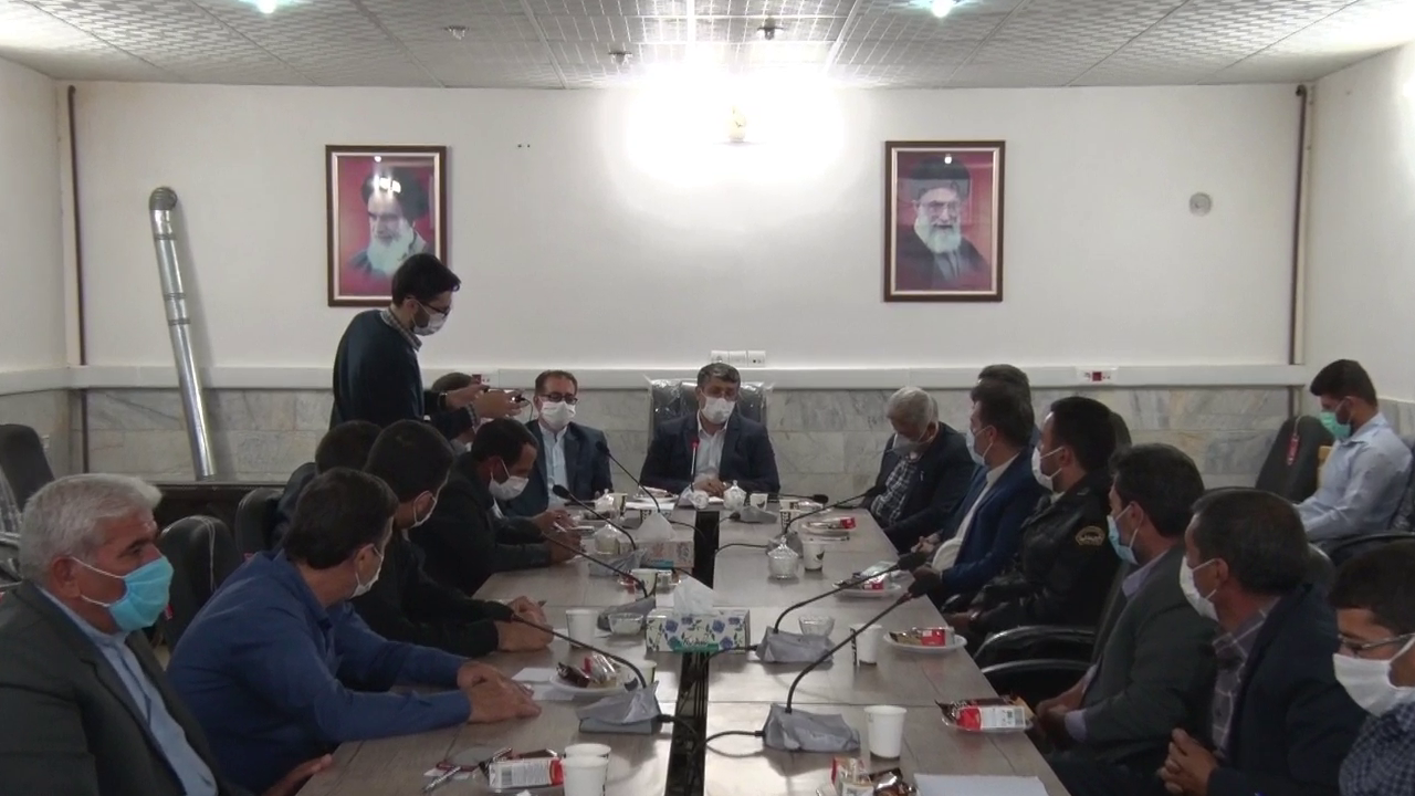 بررسی مشکلات بخش خنجین فراهان با حضور مسئولان