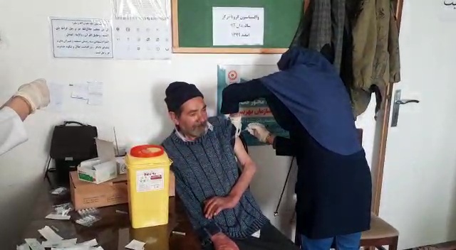 مرحله دوم واکسیناسیون کرونای سالمندان در اردبیل آغاز شد مرحله دوم واکسیناسیون کرونای سالمندان در اردبیل آغاز شد