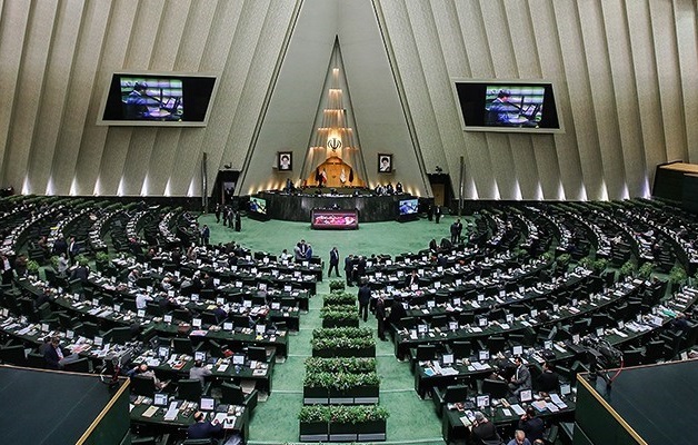 مجلس پیشگام در شفاف سازی اطلاعات حقوق کارمندان