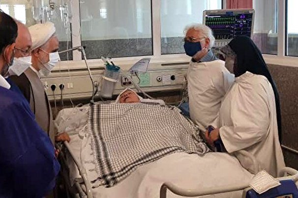 ابلاغ سلام و دعای رهبر انقلاب به راوی کتاب مهاجر سرزمین آفتاب