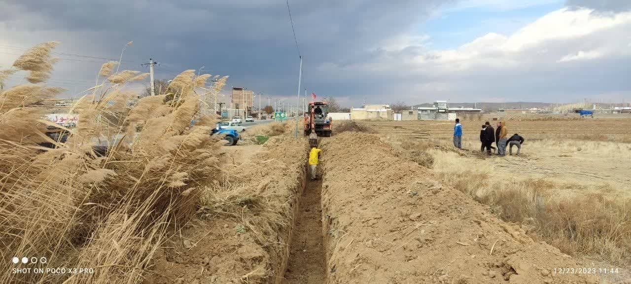 استمرار طرح آب رسانی ۱۷ روستایی احمدآباد شهرستان شاهین دژ