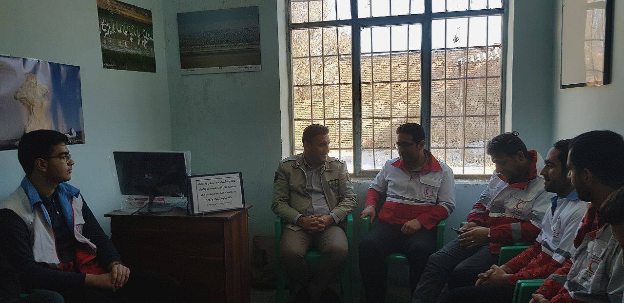 توسعه تعاملات محیط زیست چالدران و داوطلبان جمعیت هلال احمر توسعه تعاملات محیط زیست چالدران و داوطلبان جمعیت هلال احمر