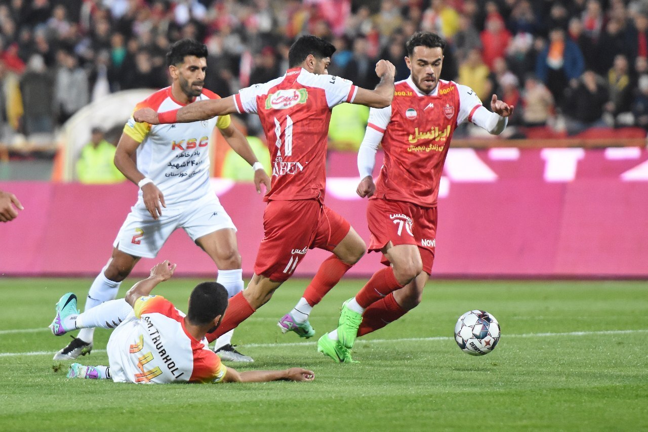 پرسپولیس در دیداری پرگل فولاد را با شکست بدرقه کرد