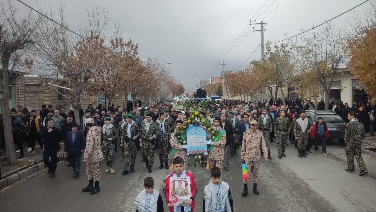 استقبال گرم مردم پلدشت از شهید گمنام استقبال گرم مردم پلدشت از شهید گمنام