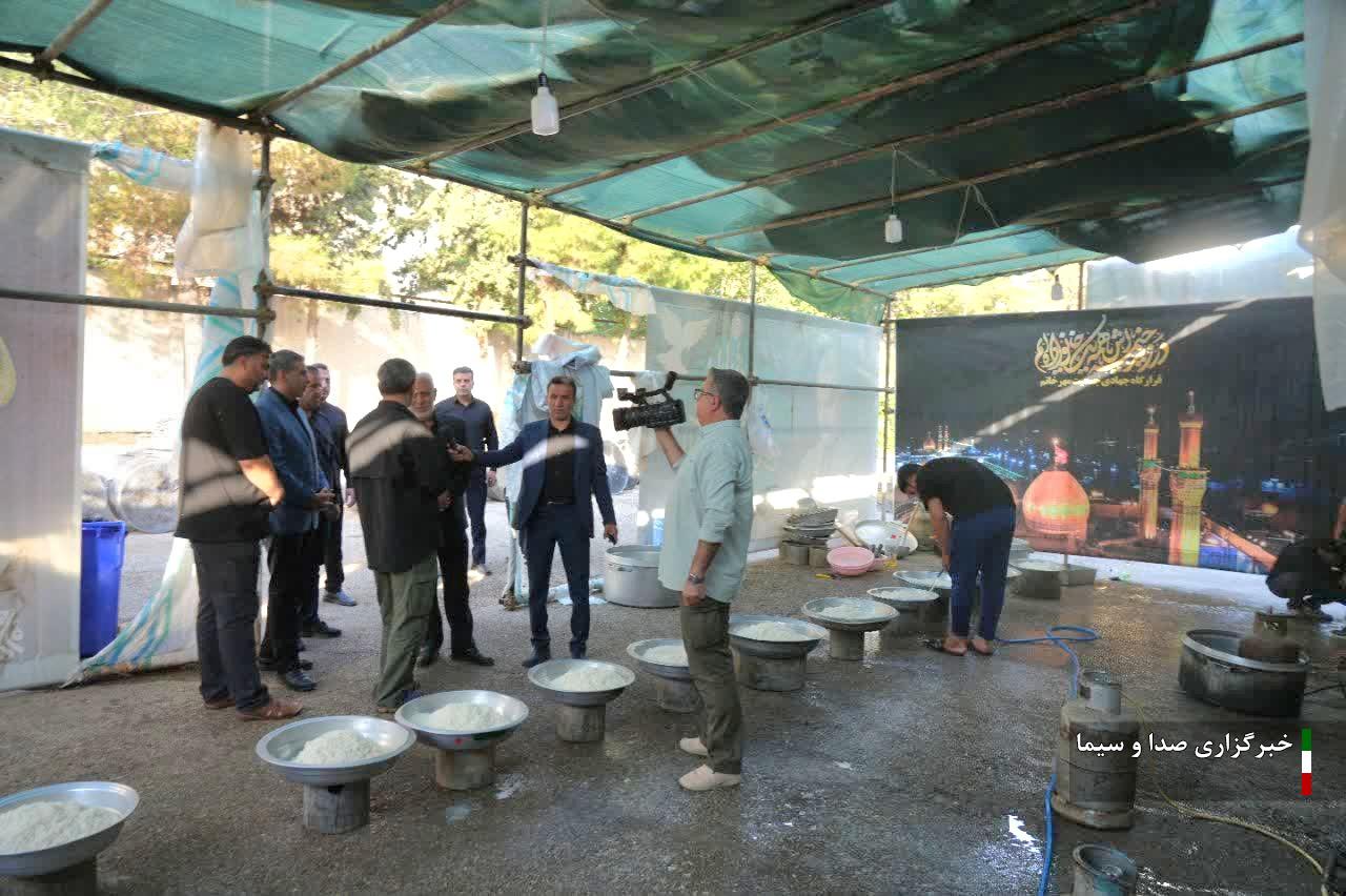 پخت ۷۲ دیگ غذا در لرستان پخت ۷۲ دیگ غذا در لرستان