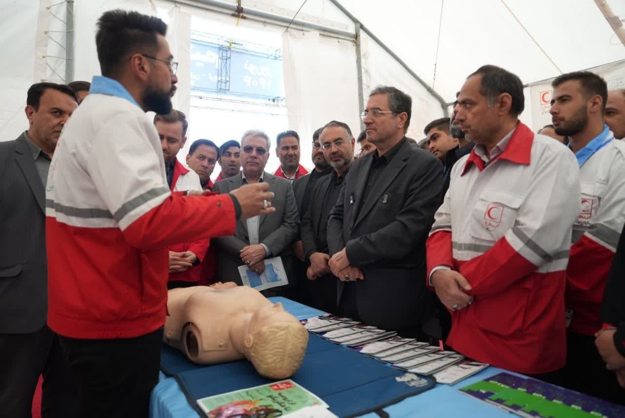 بازدید استاندار آذربایجان غربی از پست نوروزی هلال احمر 