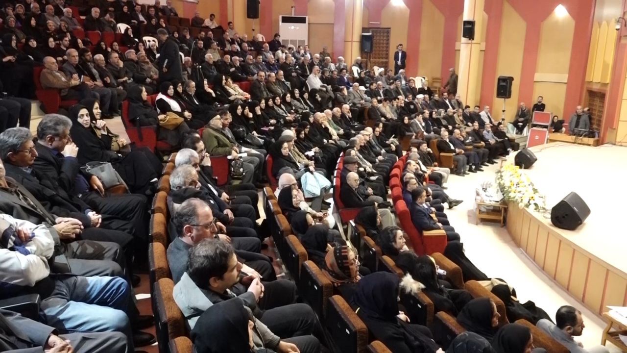 مراسم سومین روز درگذشت پروفسور پیروز در لاهیجان