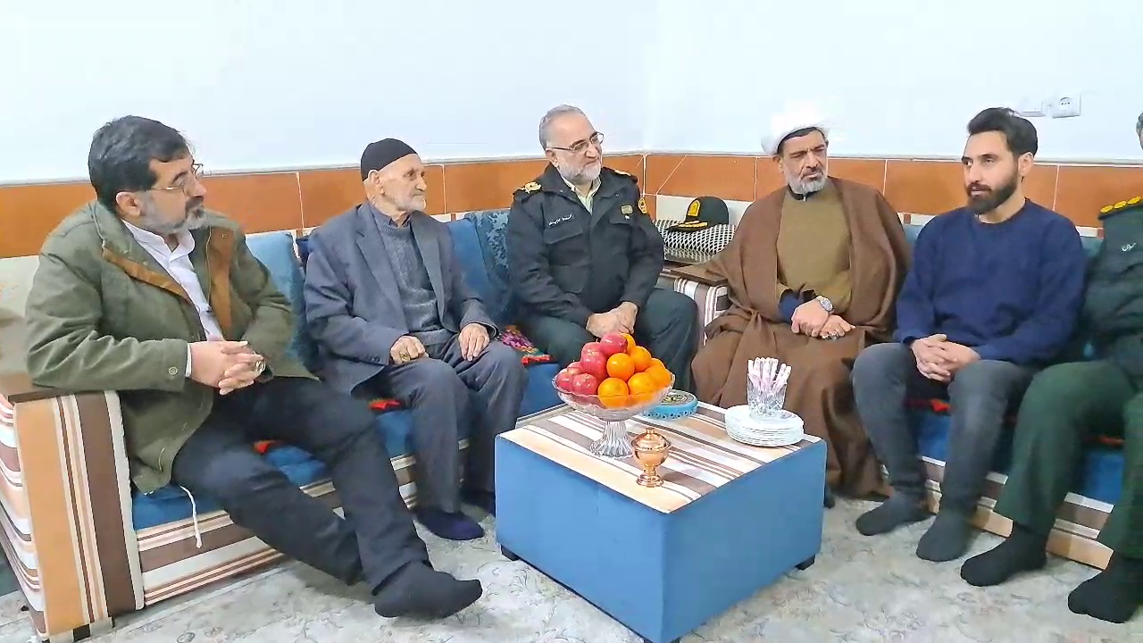 تجلیل از جانبازان فراجا در قم تجلیل از جانبازان فراجا در قم