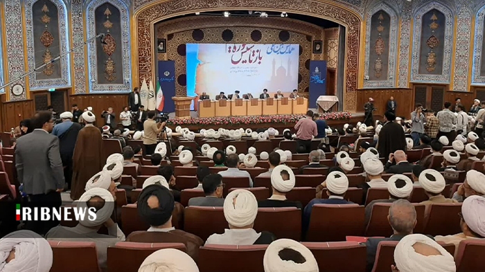 آغاز همایش یکصدمین سالگرد باز تاسیس حوزه علمیه قم آغاز همایش یکصدمین سالگرد باز تاسیس حوزه علمیه قم