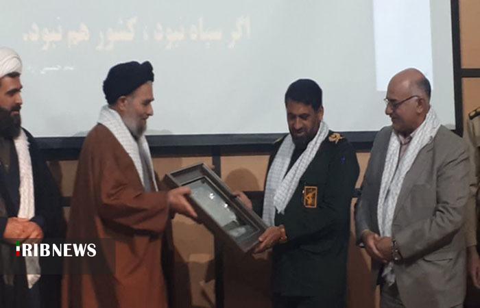 دشمنان جرأت تجاوز به خاک ایران قدرتمند را ندارند