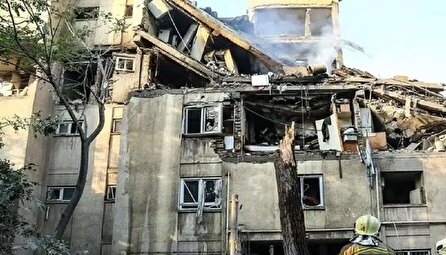 بازدید بانوان فعال فرهنگی از ساختمان‌های آسیب دیده در حملات موشکی رژیم صهیونیستی
