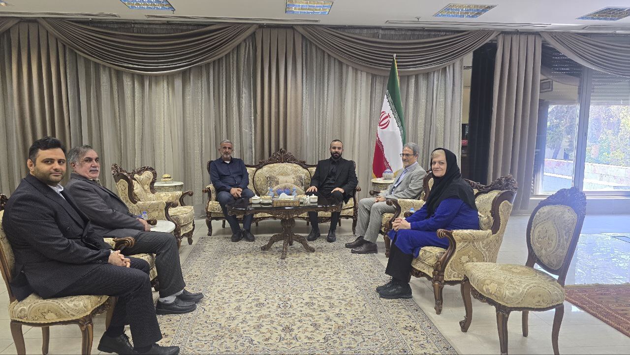 دیدار سفیر جمهوری اسلامی ایران در اردن با نایب رئیس بانوان
